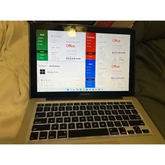 🌟🍎 Upgraded MacBook Pro - Windows 11 & MacOS 💻 - Picture 9 of 16